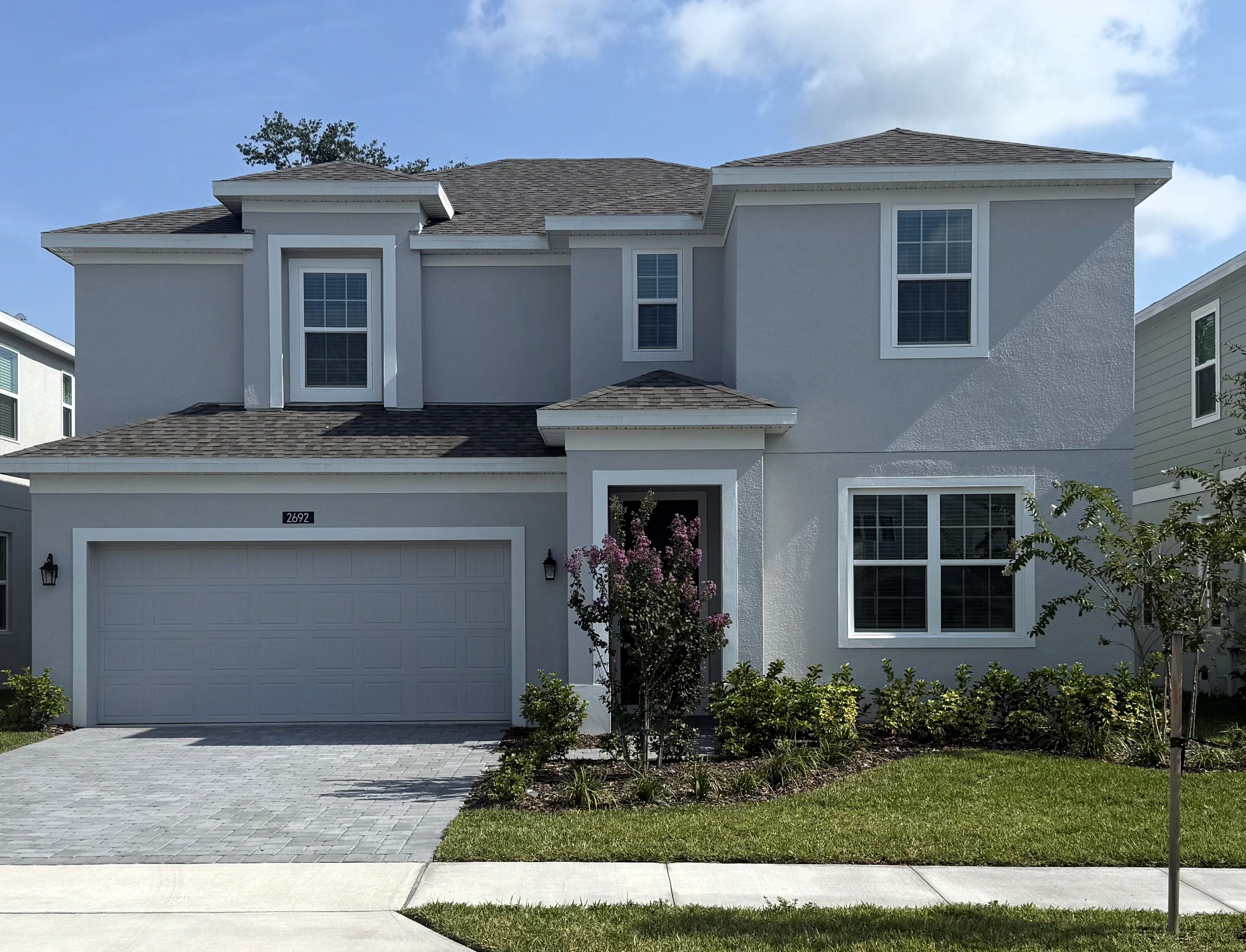 Harrell Oaks por Risewell Homes en Orlando Florida