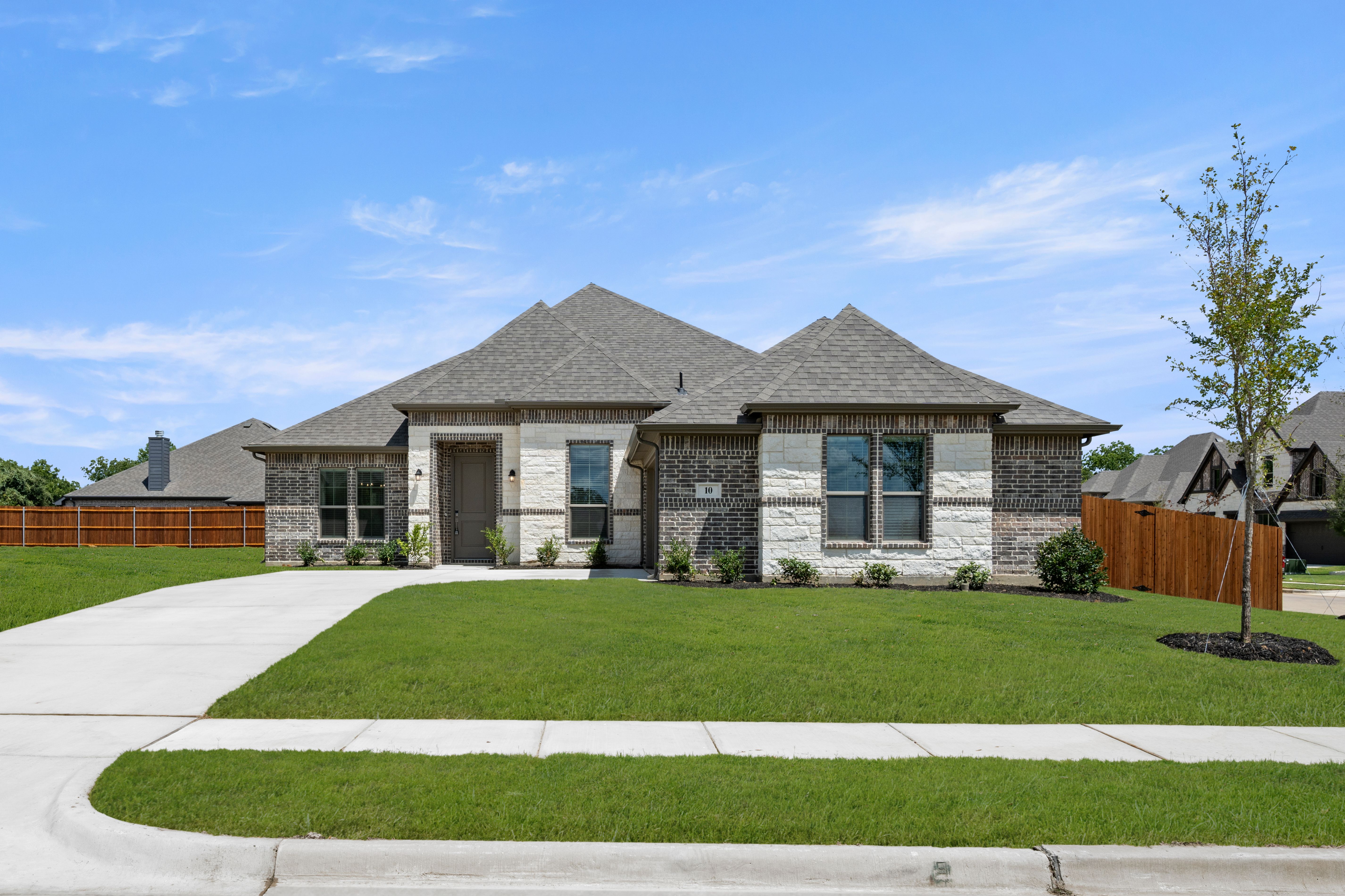 Concept 2267 - Mockingbird Hills - Signature Series: Joshua, Texas - Risewell Homes