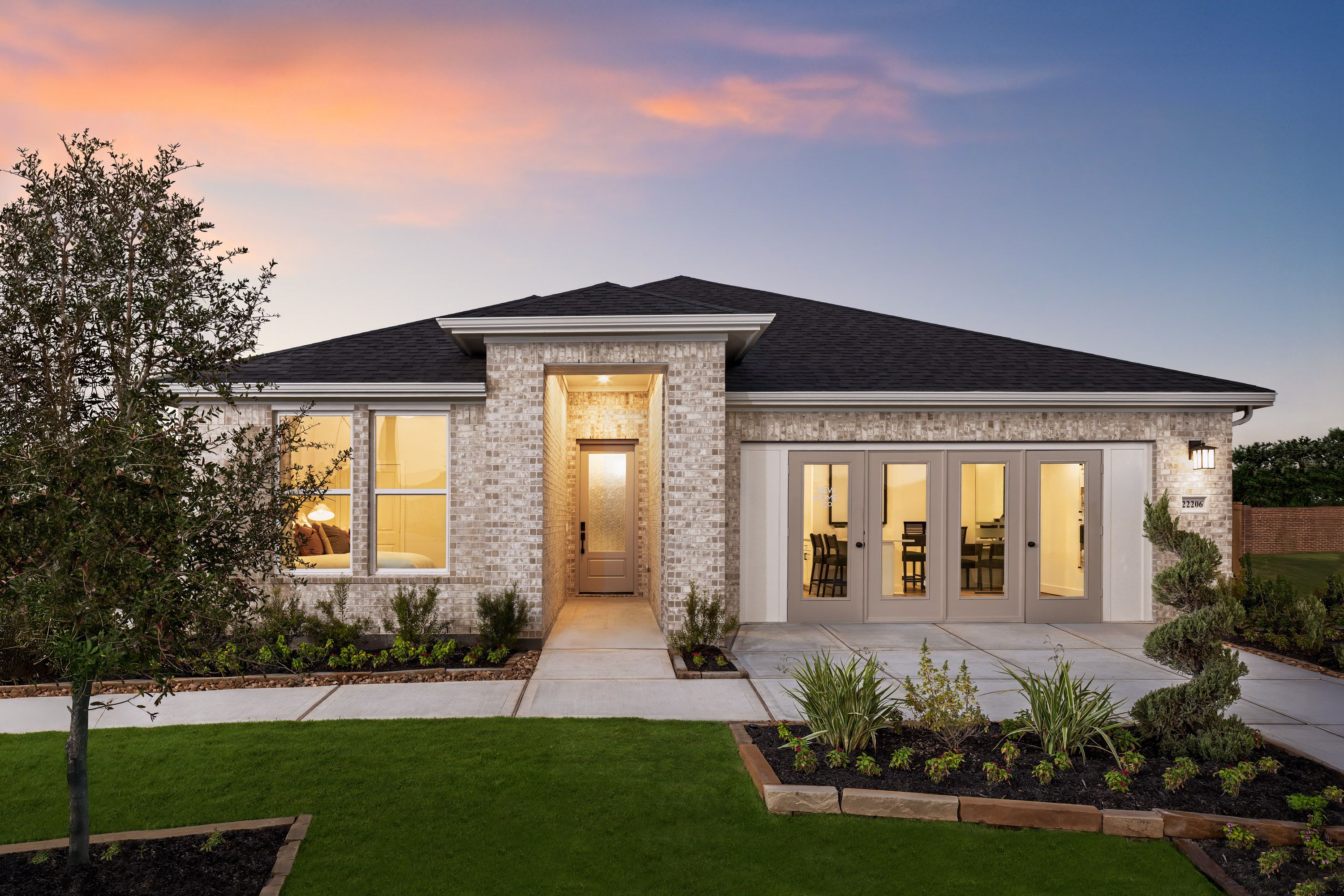 22206 E Yellow Rose Court (Hoyt)
