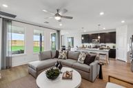 The Residences Collection at Oakberry Trails por New Home Co. en Houston Texas