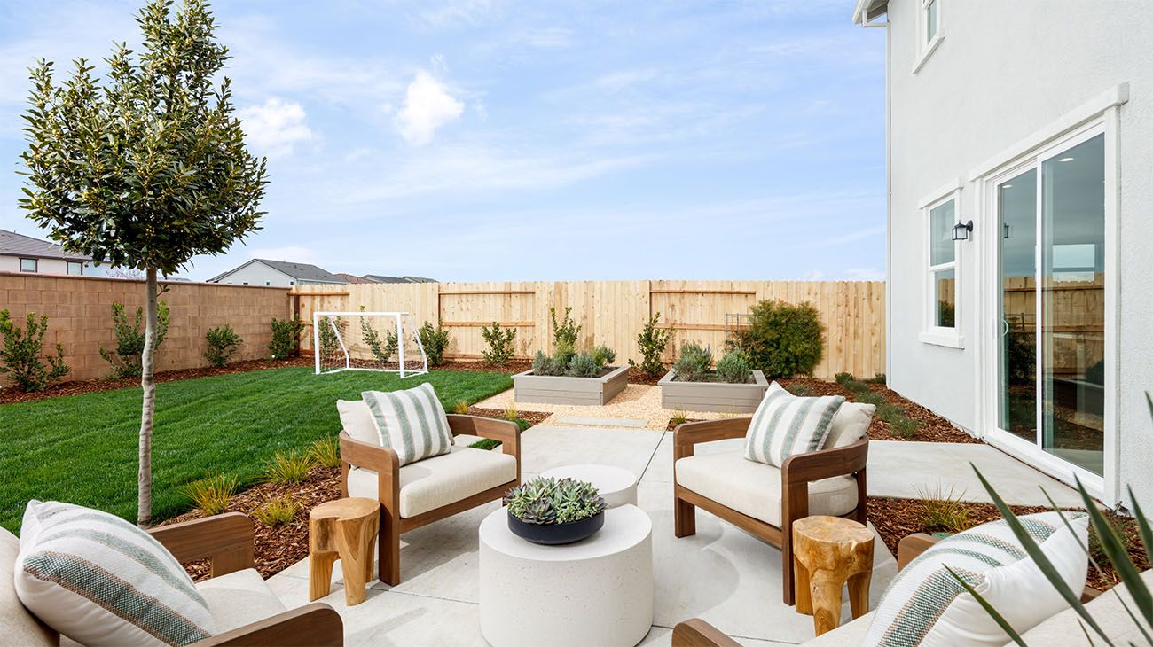 Backyard Living at Plan 3002, Villas at Arbor Ranch