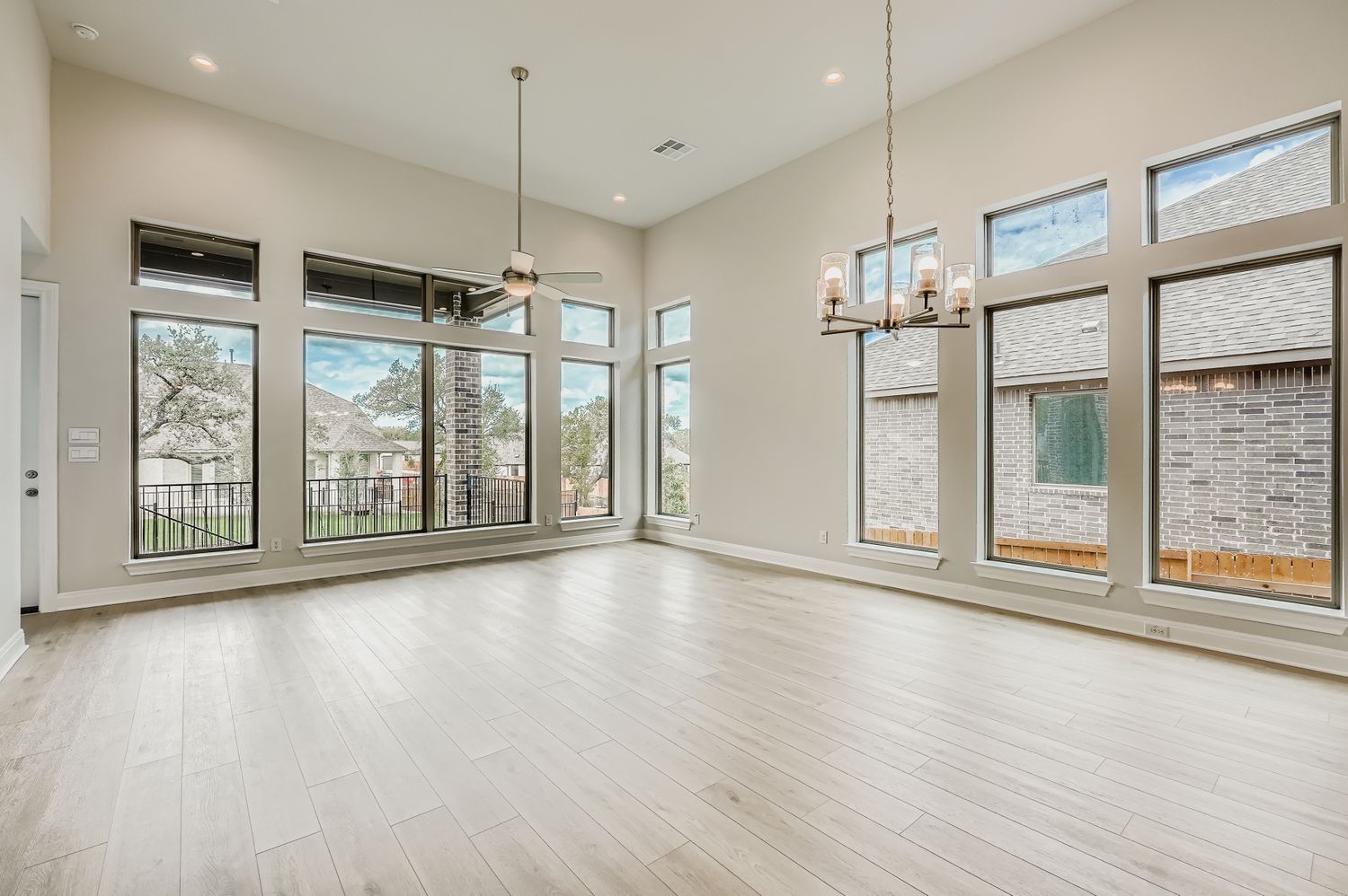 310 Prickly Poppy Loop (Hamilton)