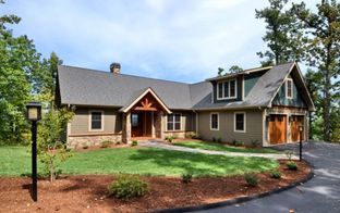 New Pointe Builders por New Pointe Builders en Asheville North Carolina