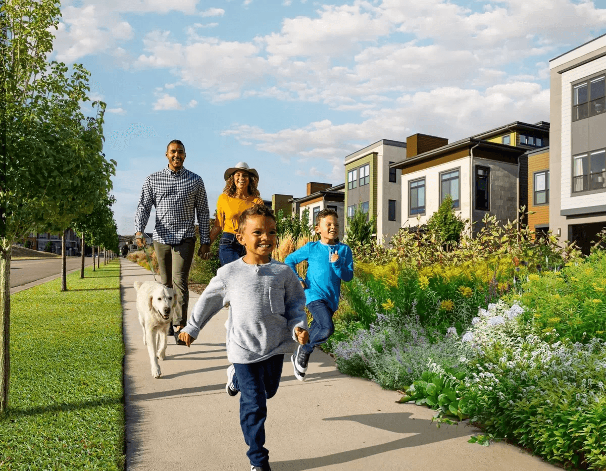 casa en Lyric at RidgeGate por Thrive Home Builders