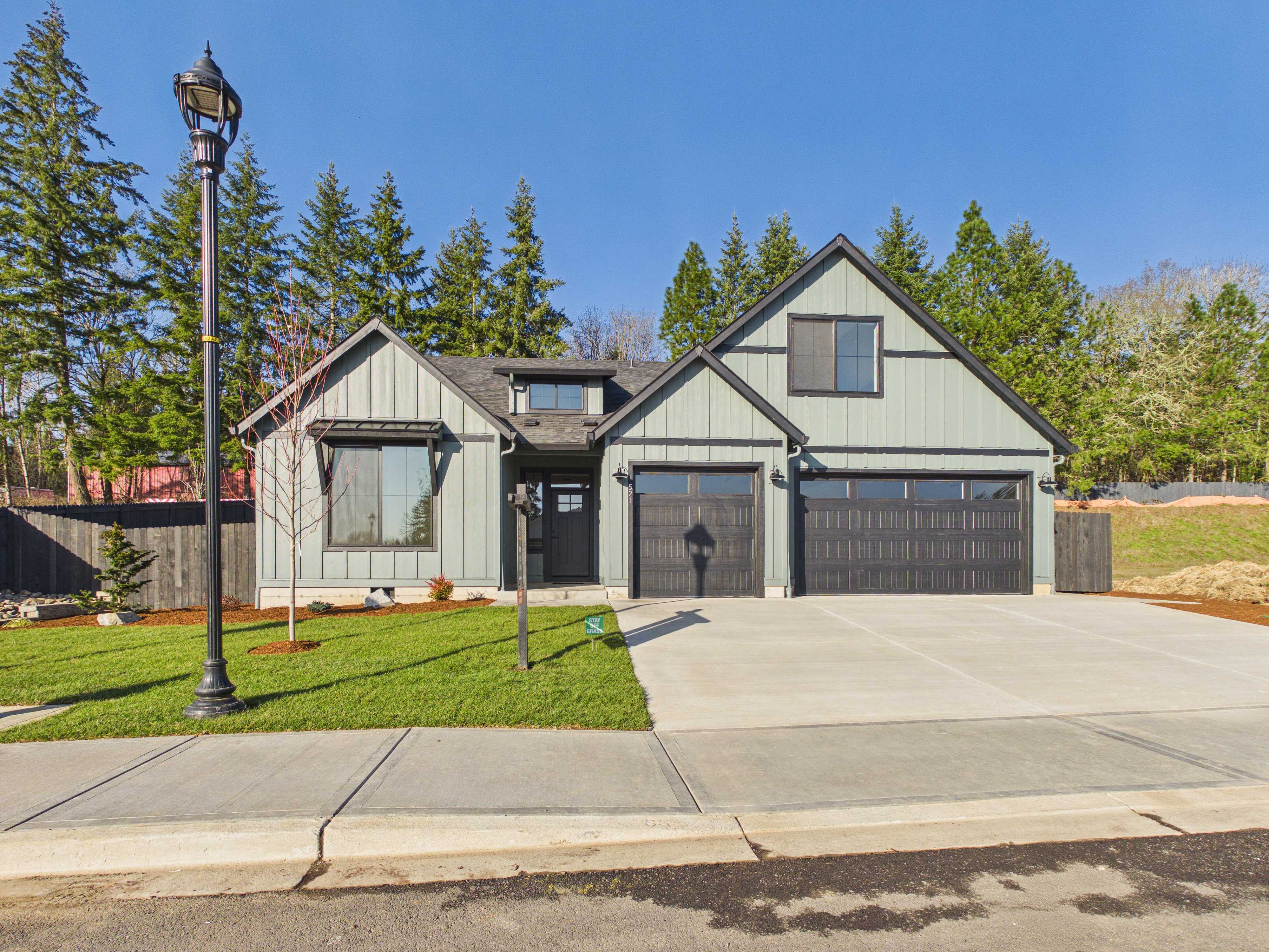 521 W 20TH WAY (Deschutes)