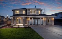 Walker Field por New Tradition Homes en Portland-Vancouver Washington