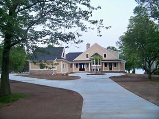 Stonegate por Newman Construction en Kalamazoo-Battle Creek Michigan
