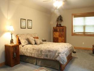 North Twin Builders - : Phelps, WI