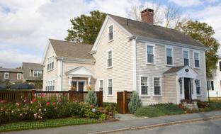 Northeast Custom Builders, LLC por Northeast Custom Builders, LLC en Boston Massachusetts