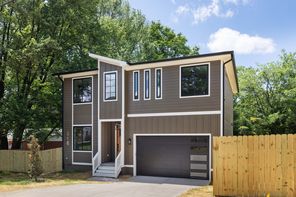 816 Tennyson Dr, Charlotte, NC 28208