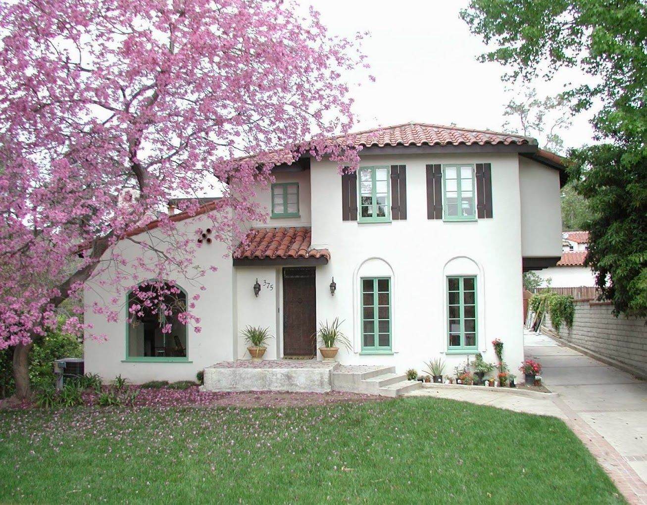 casa en Nott & Associates por Nott & Associates