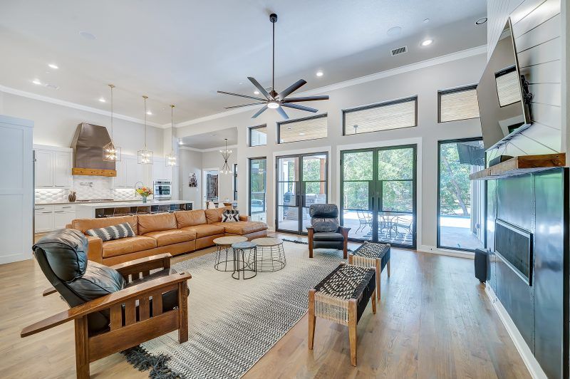 casa en Oakcrest Custom Homes por Oakcrest Custom Homes