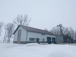Oak Tree Homes - : Wilton, IA