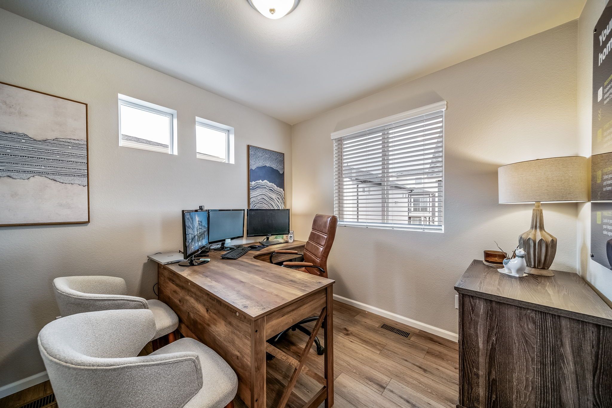Rand bedroom 3 as an office