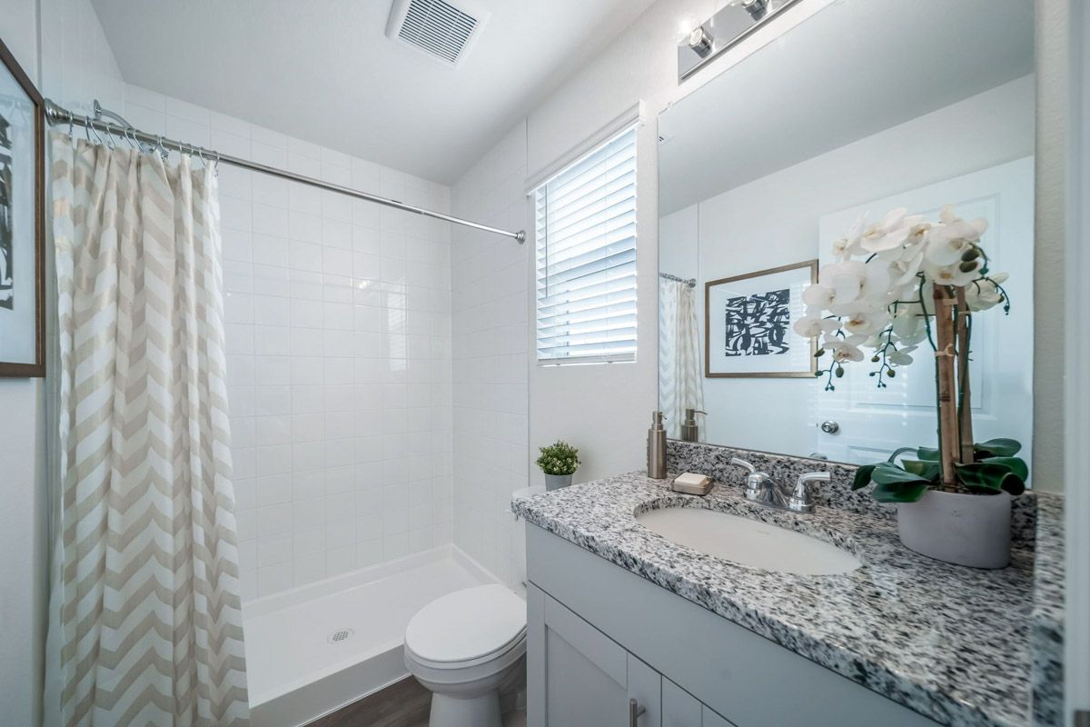 View of the secondary bathroom