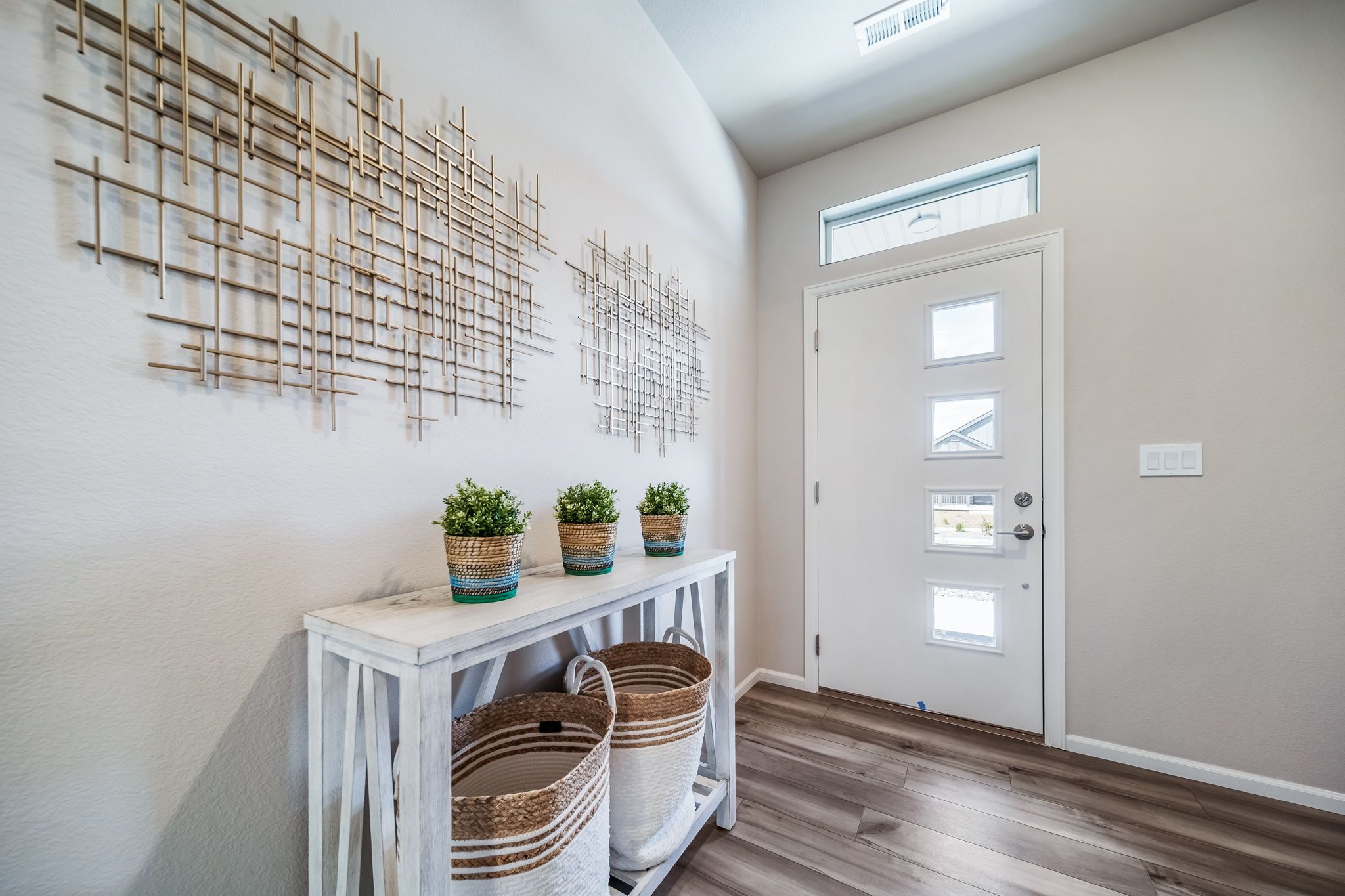 Traveler Front Entry