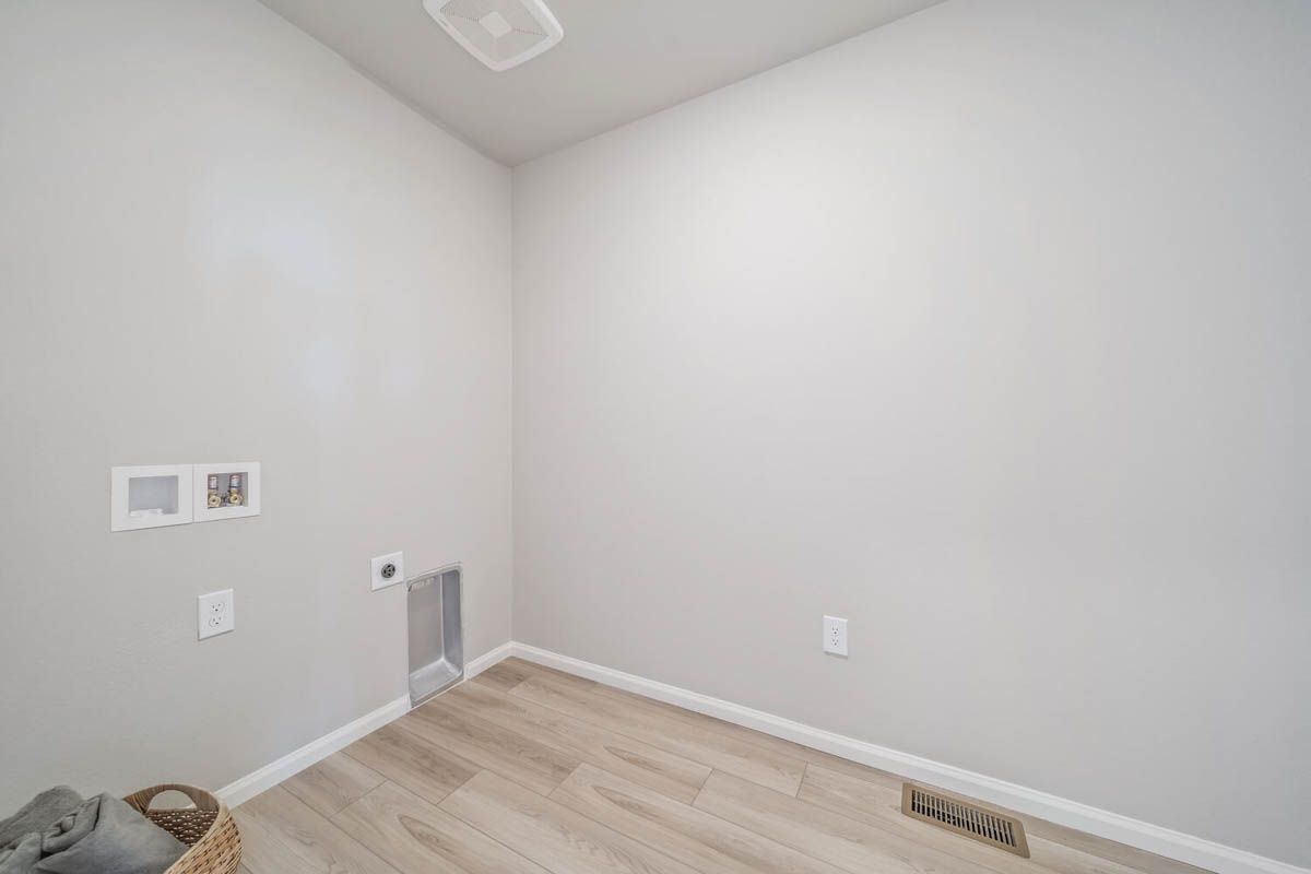 Clydesdale Laundry Room