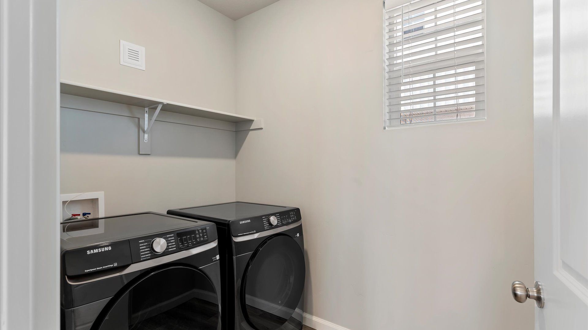 Helena Laundry Room