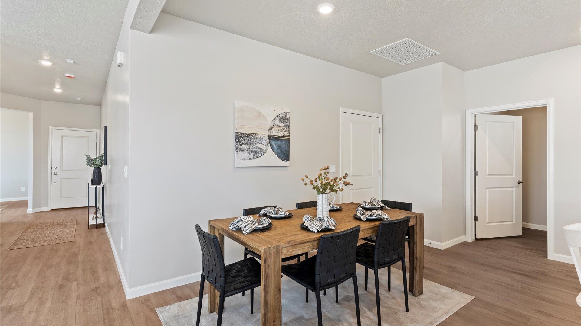 Griffin Dining Area