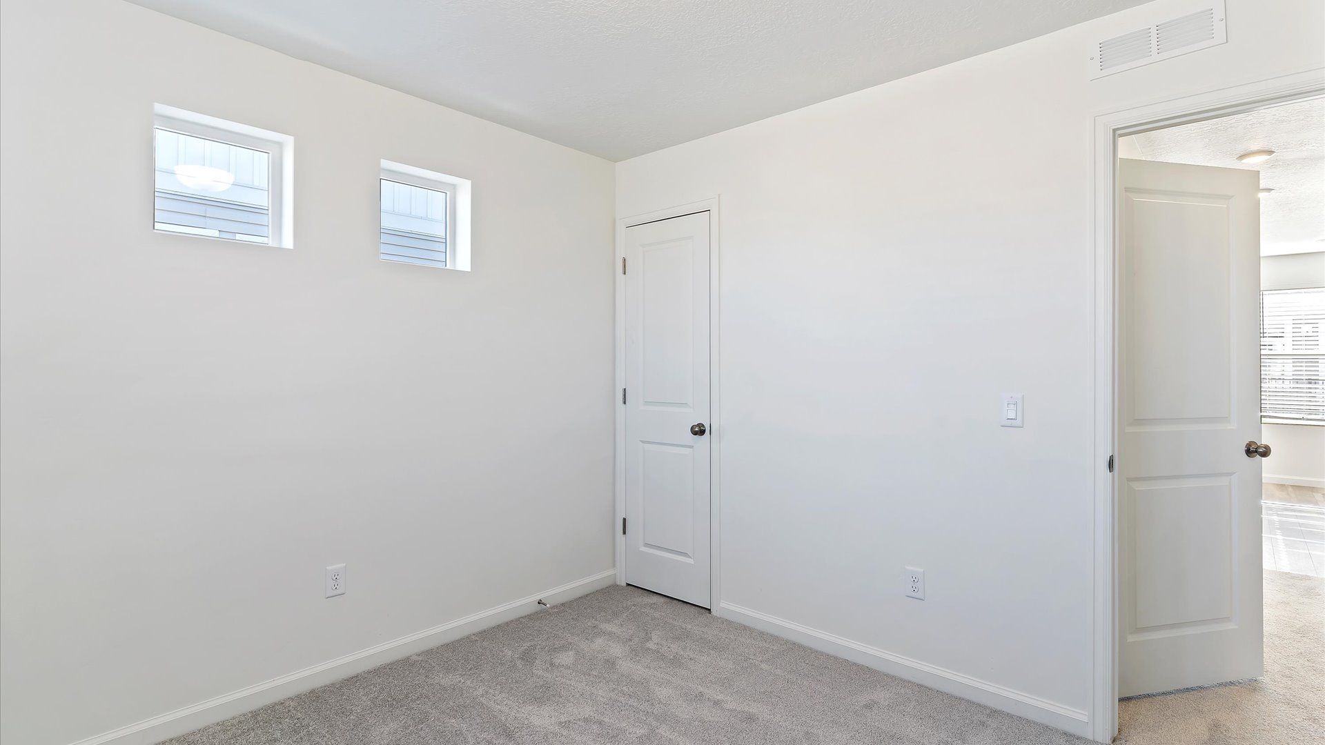 Moreno Bedroom