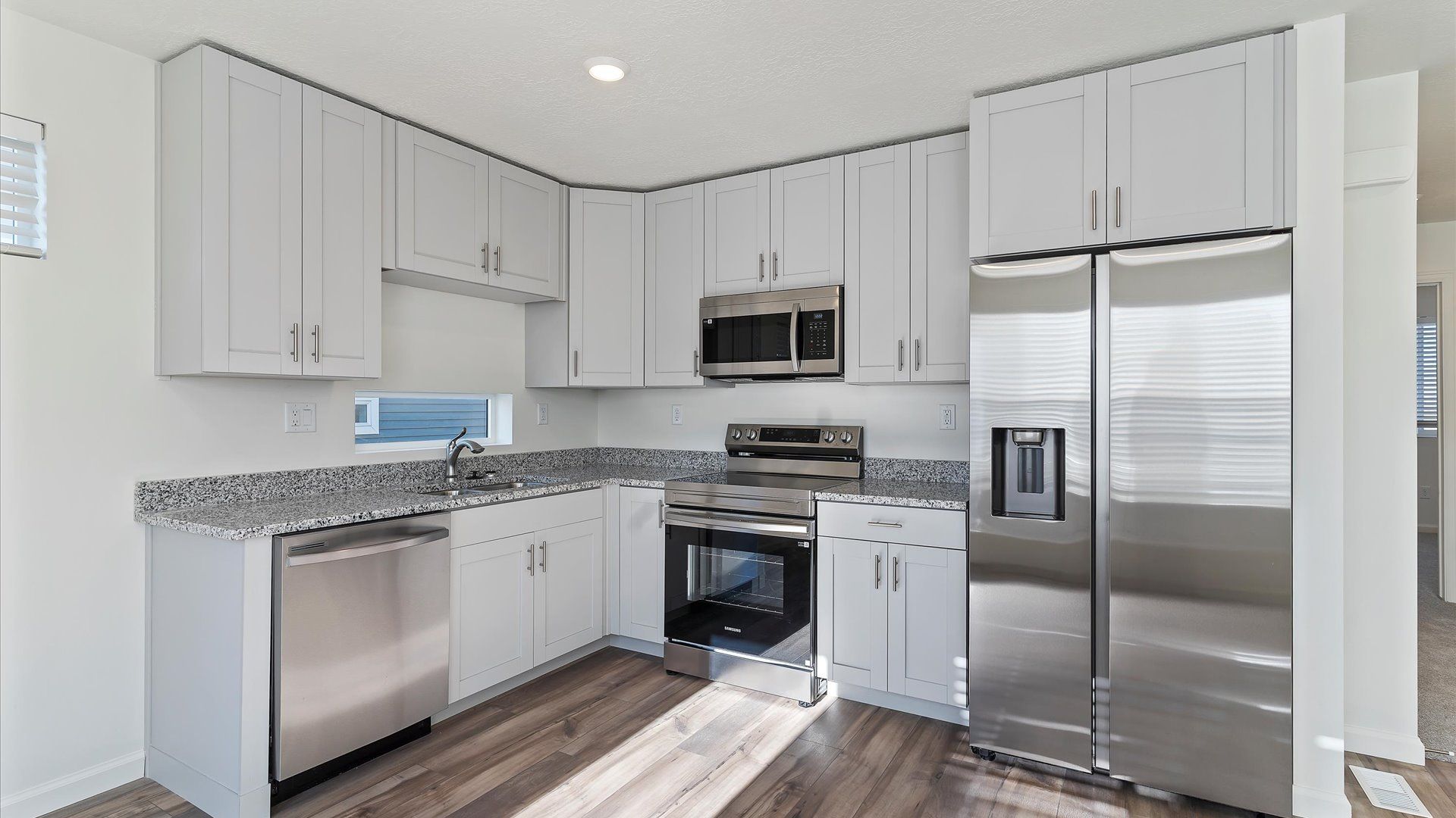 Moreno Kitchen