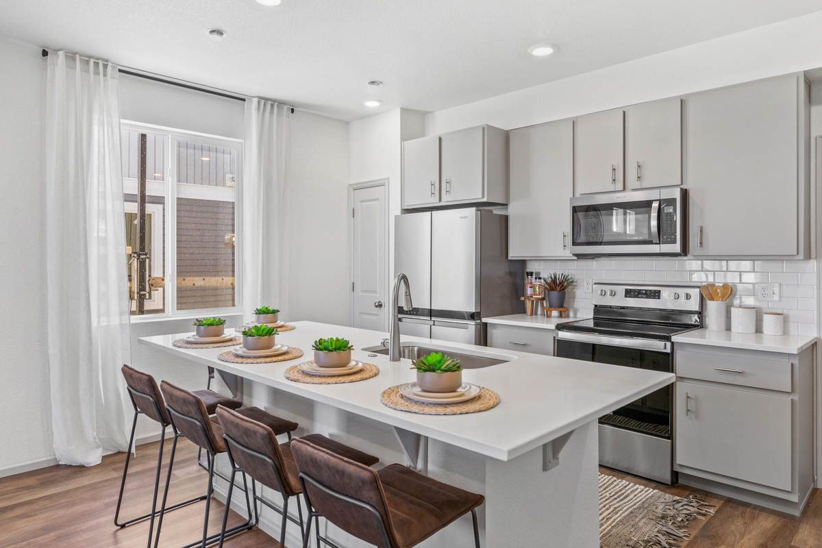 Crest Kitchen