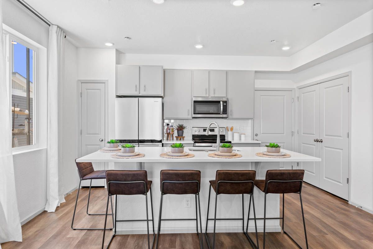 Crest Kitchen