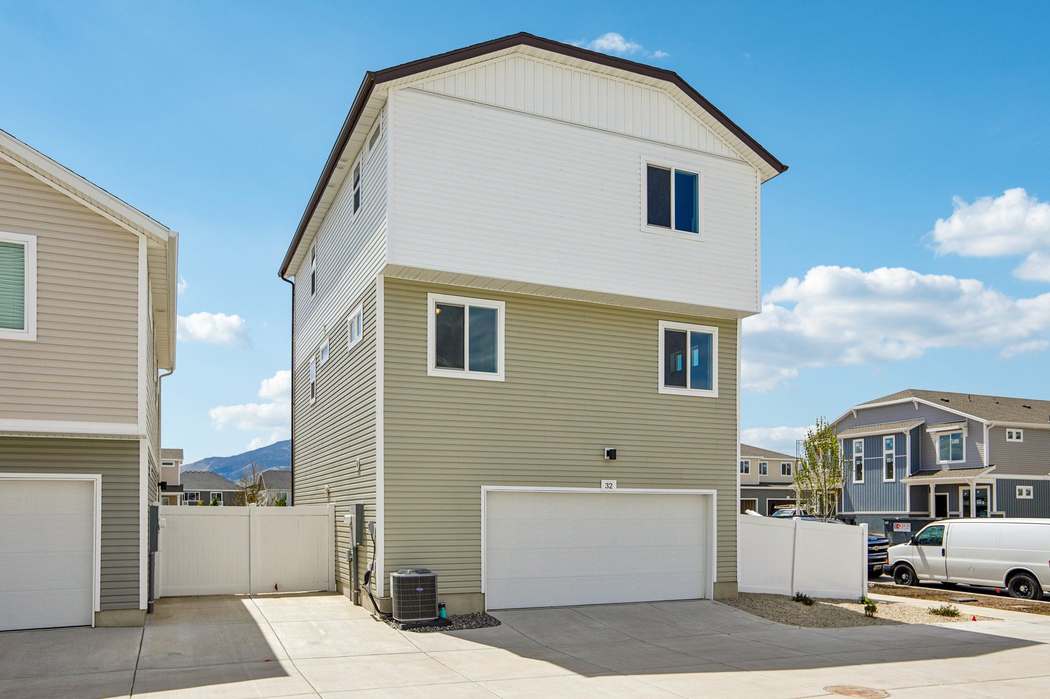 Rand Exterior