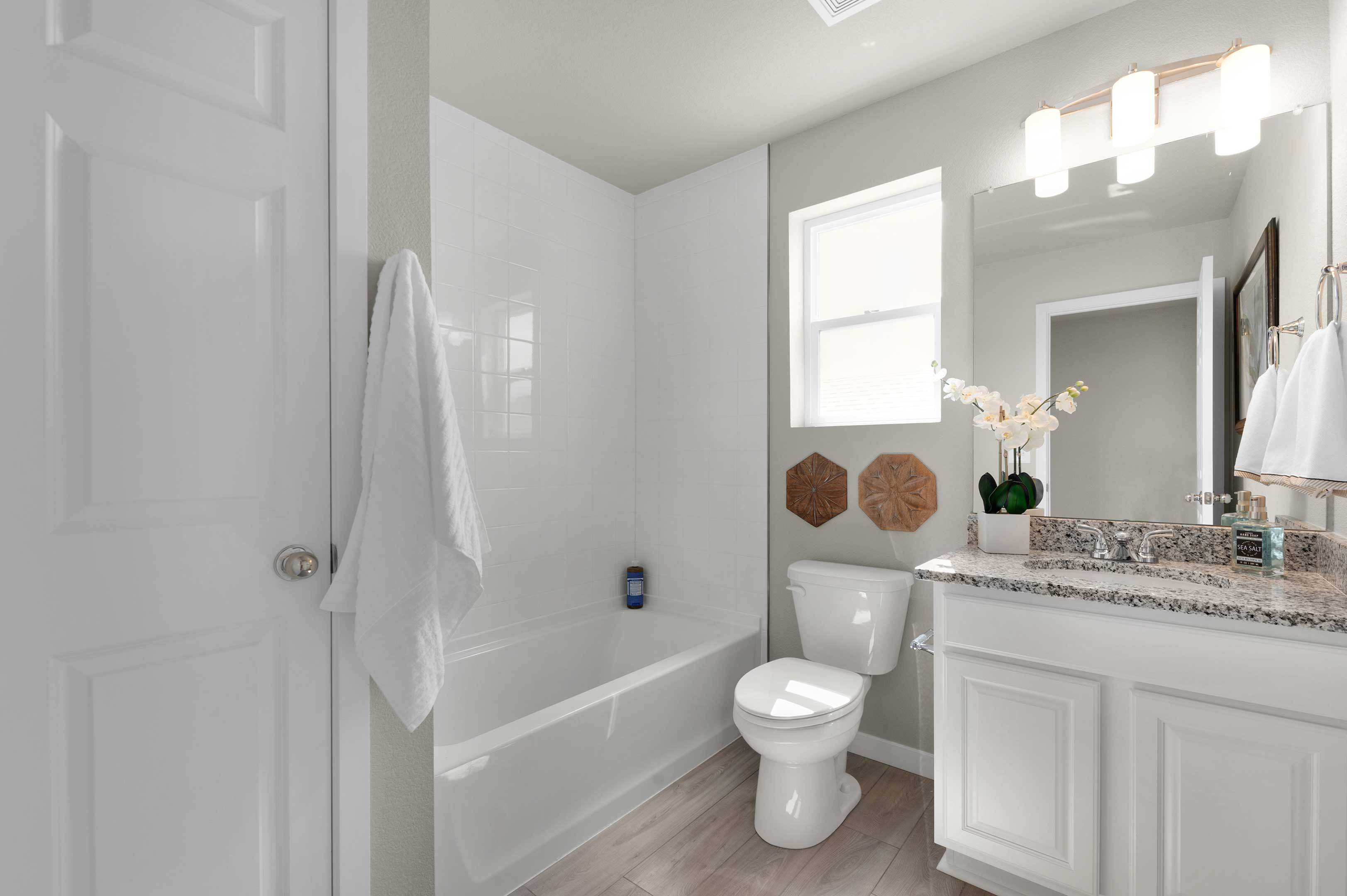 2nd Bathroom