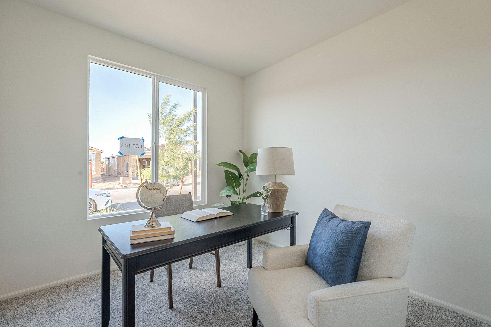 This is a staged Agave Home. Options and colors may vary.
