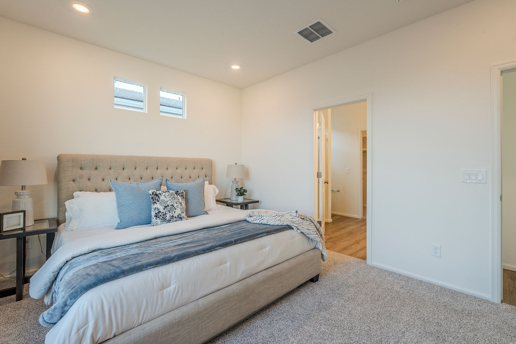 This is a staged Agave Home. Options and colors may vary.