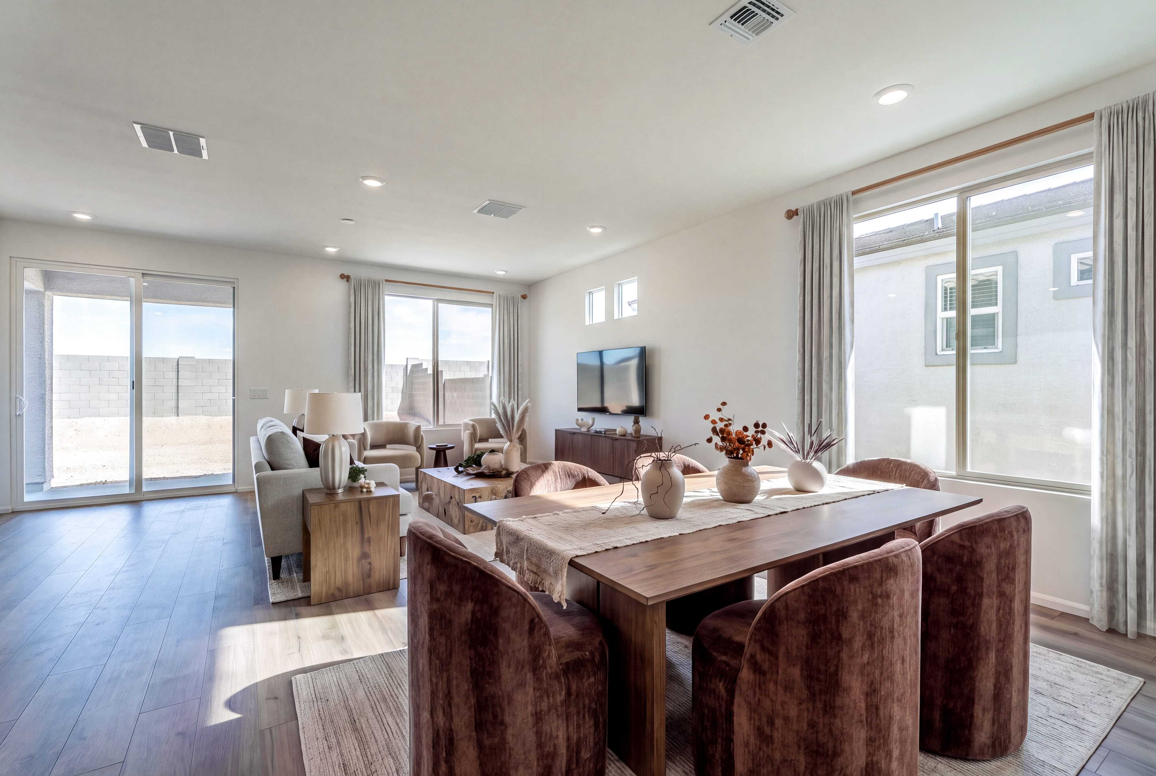 This is an example of a Yarrow Home. Options and colors may vary.