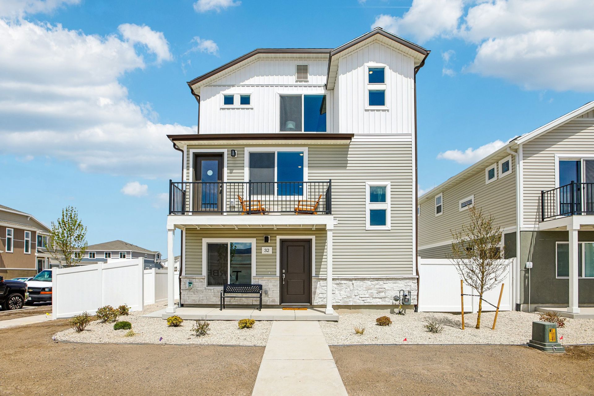 Rand Exterior