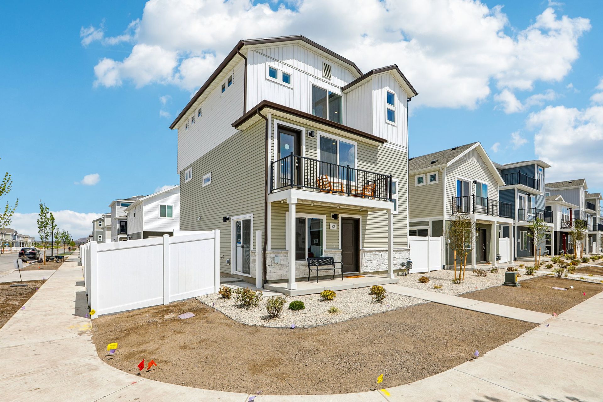 Rand Exterior