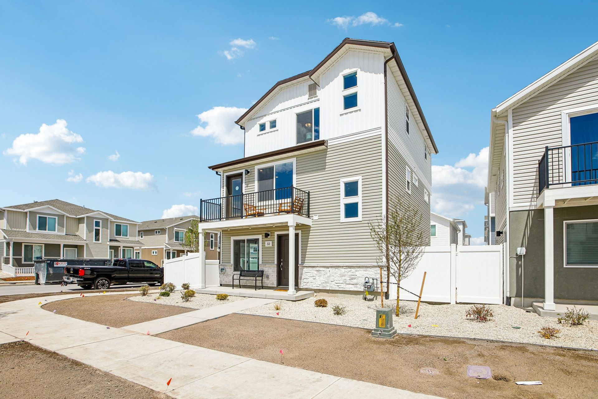 Rand Exterior