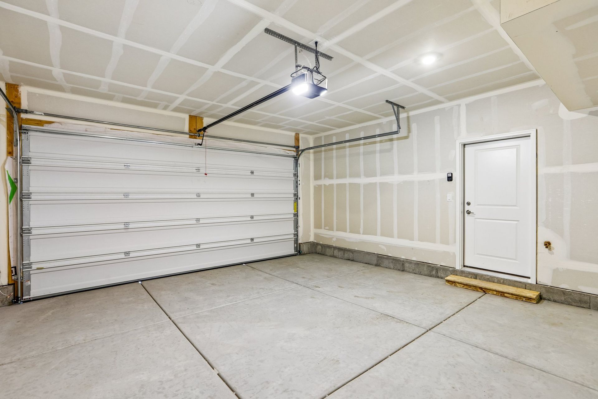 Dalton Garage