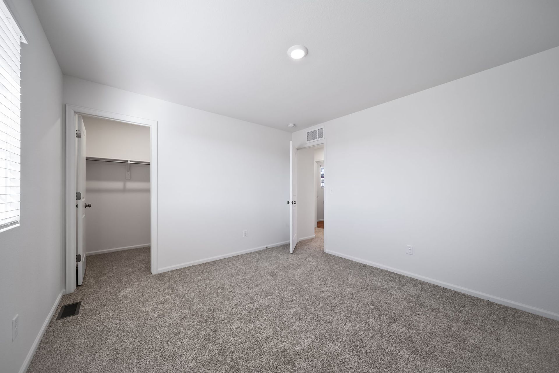 Neo bedroom 2