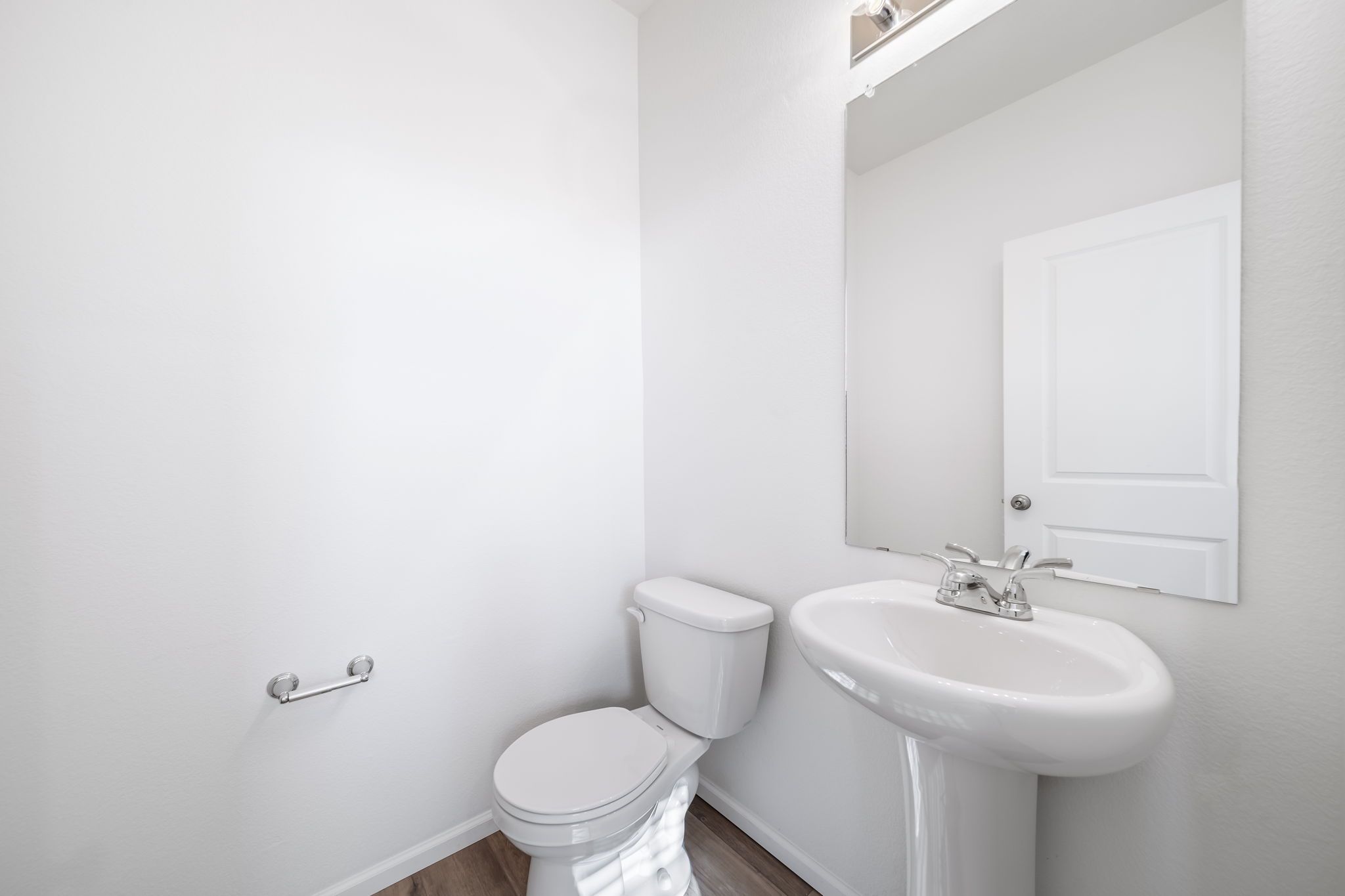 Neo powder room