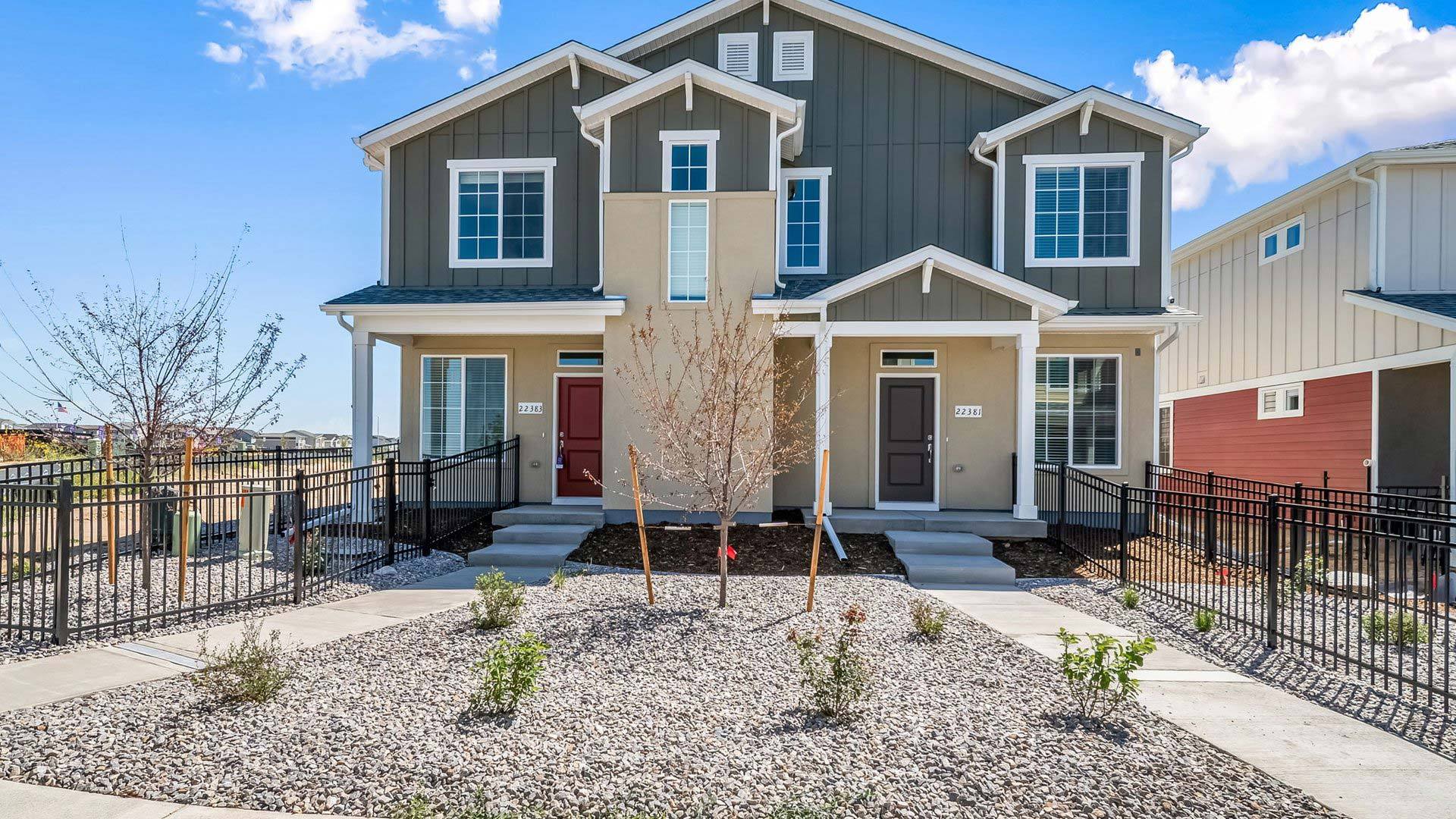 Crest - Green Valley Ranch: Aurora, Colorado - Oakwood Homes