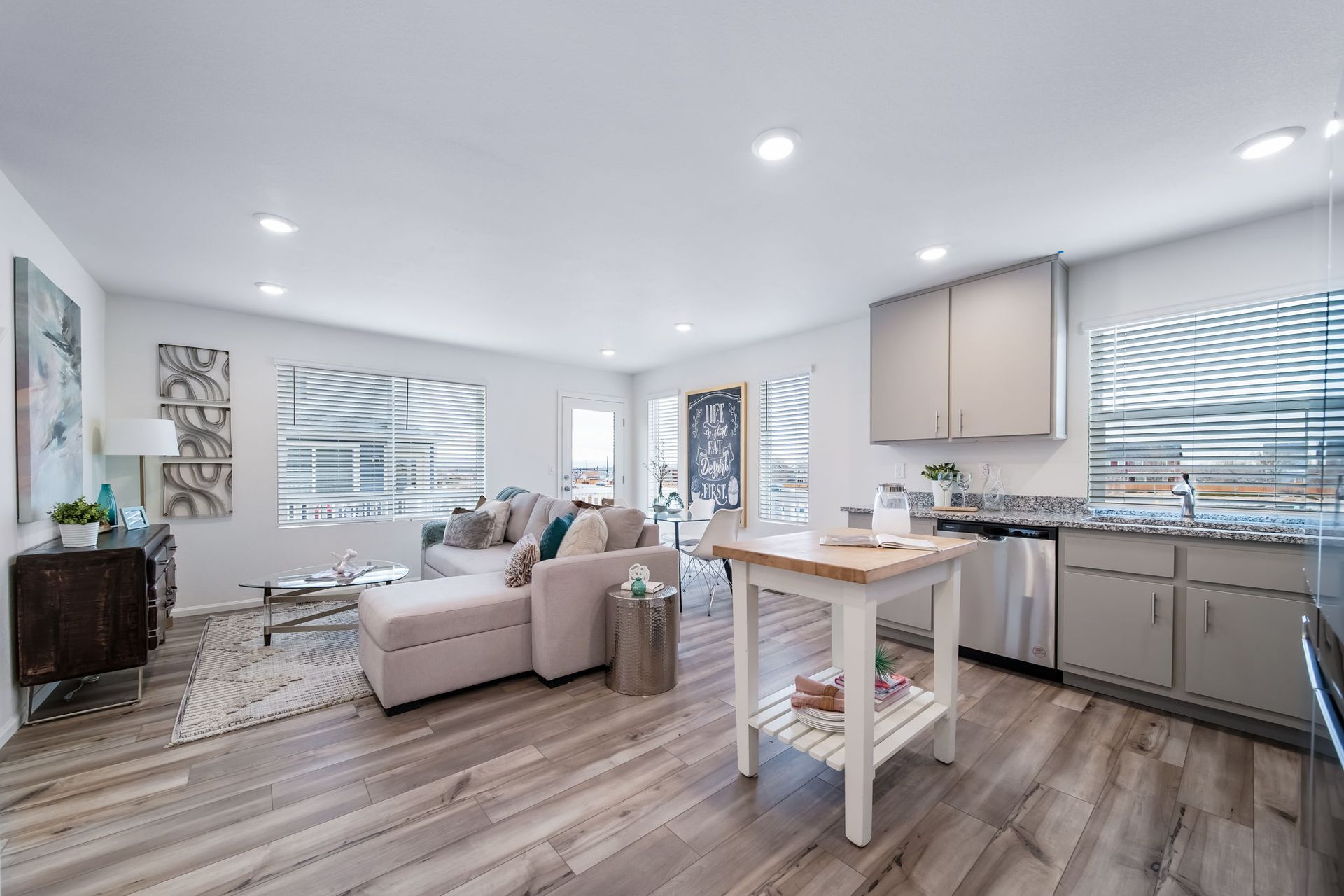 Kitchen/Living