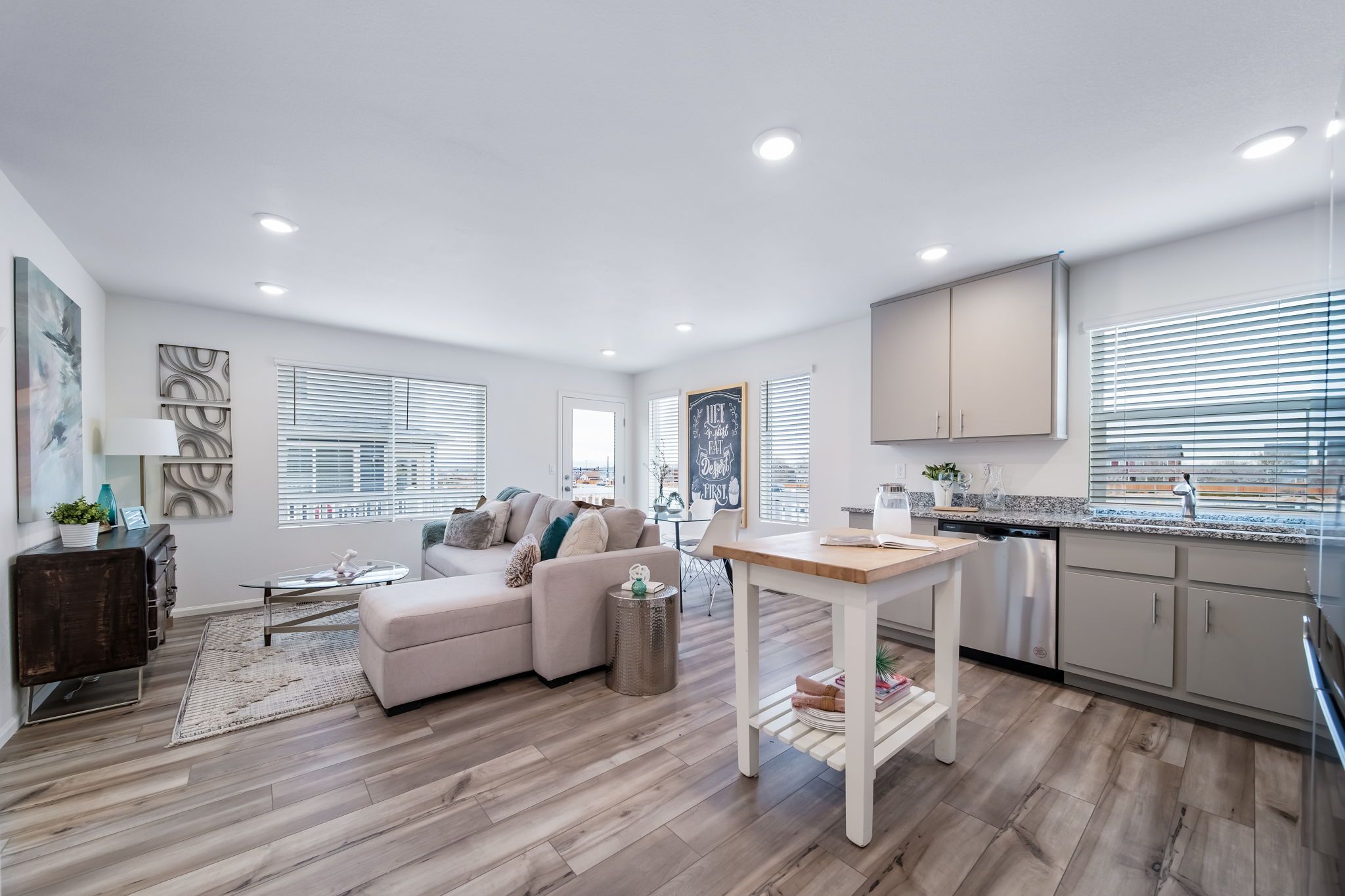 Kitchen/Living