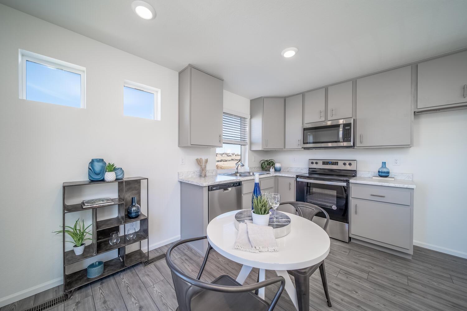 Dining/Kitchen