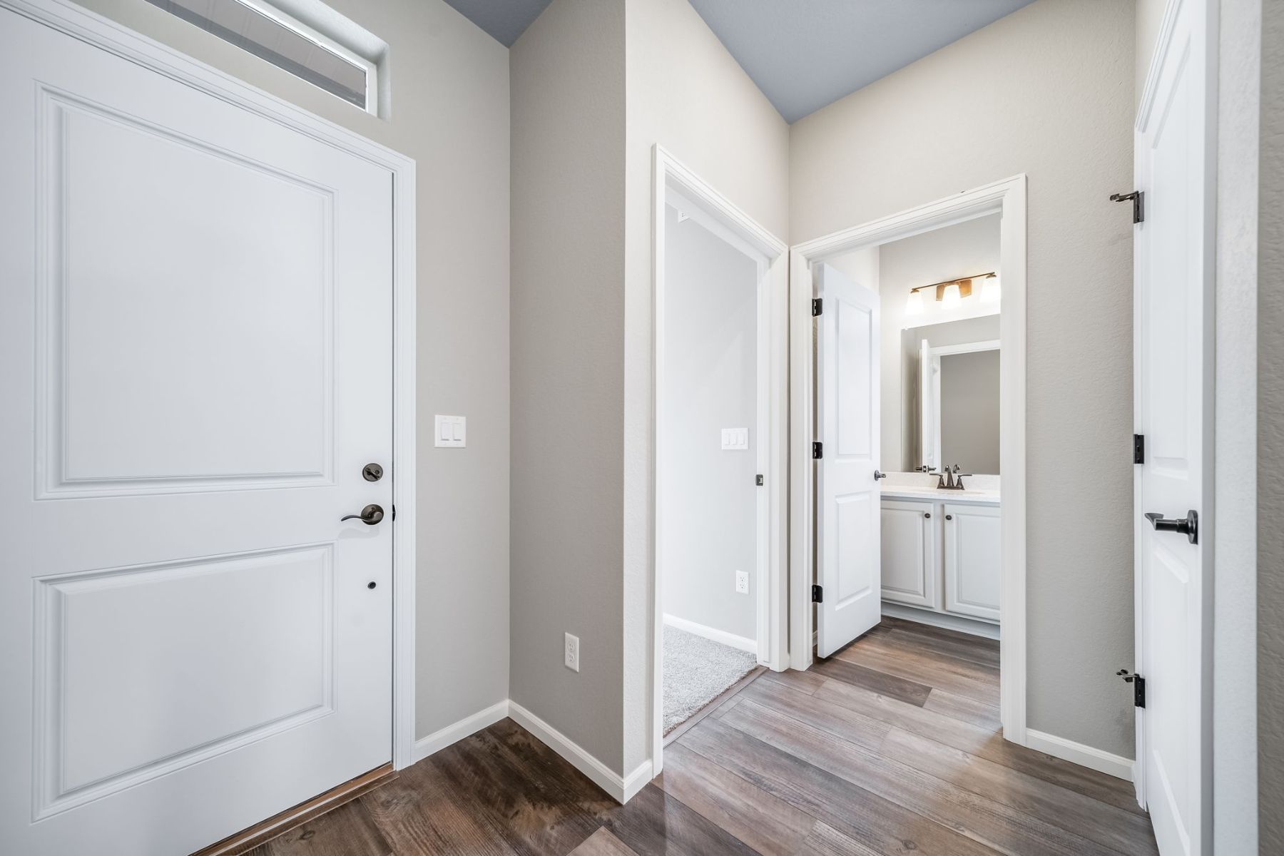 Entry/Guest Bath