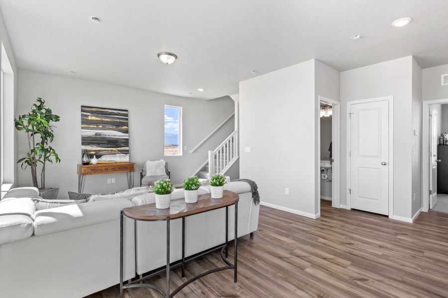 5643 Dakan Loop. Colorado Springs, CO 80927
