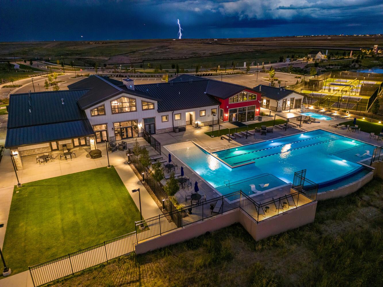 The clubhouse where you can enjoy the state-of-the-art facilities.