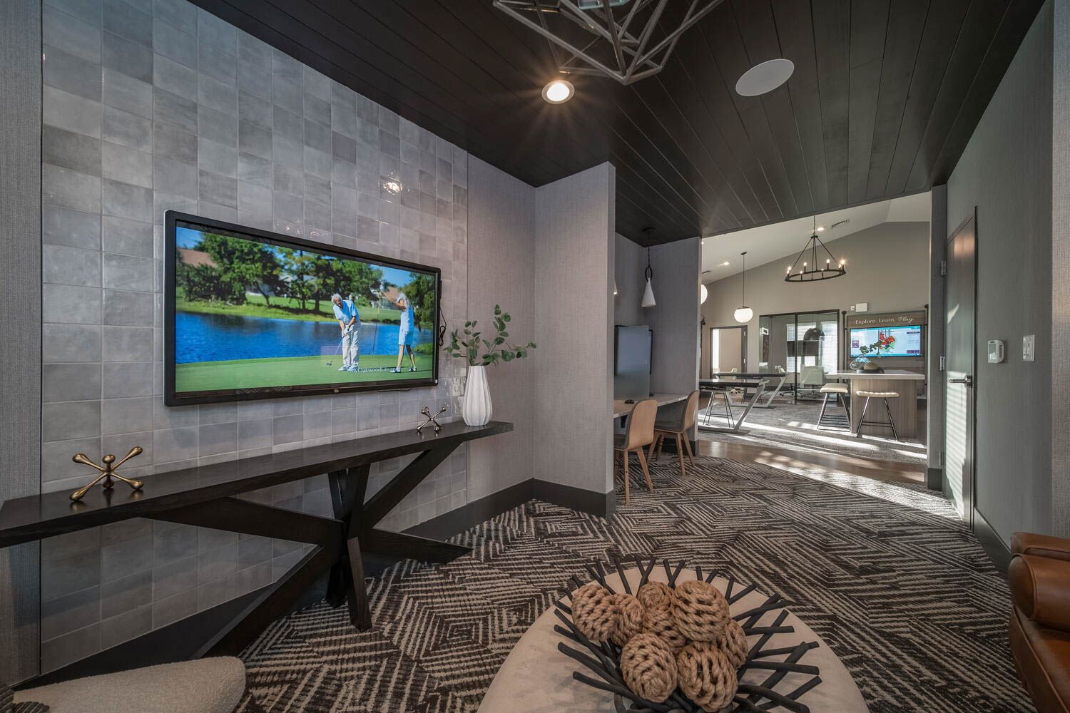 The Reserve boasts a private clubhouse with state-of-the-art fitness facilities.