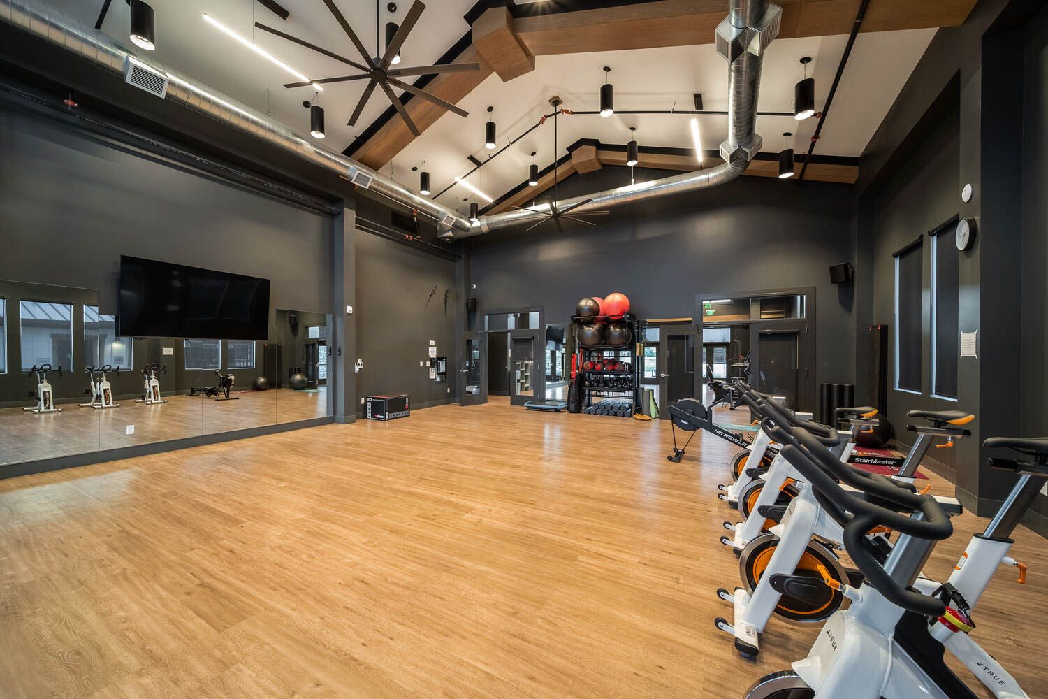 The Reserve boasts a private clubhouse with state-of-the-art fitness facilities.