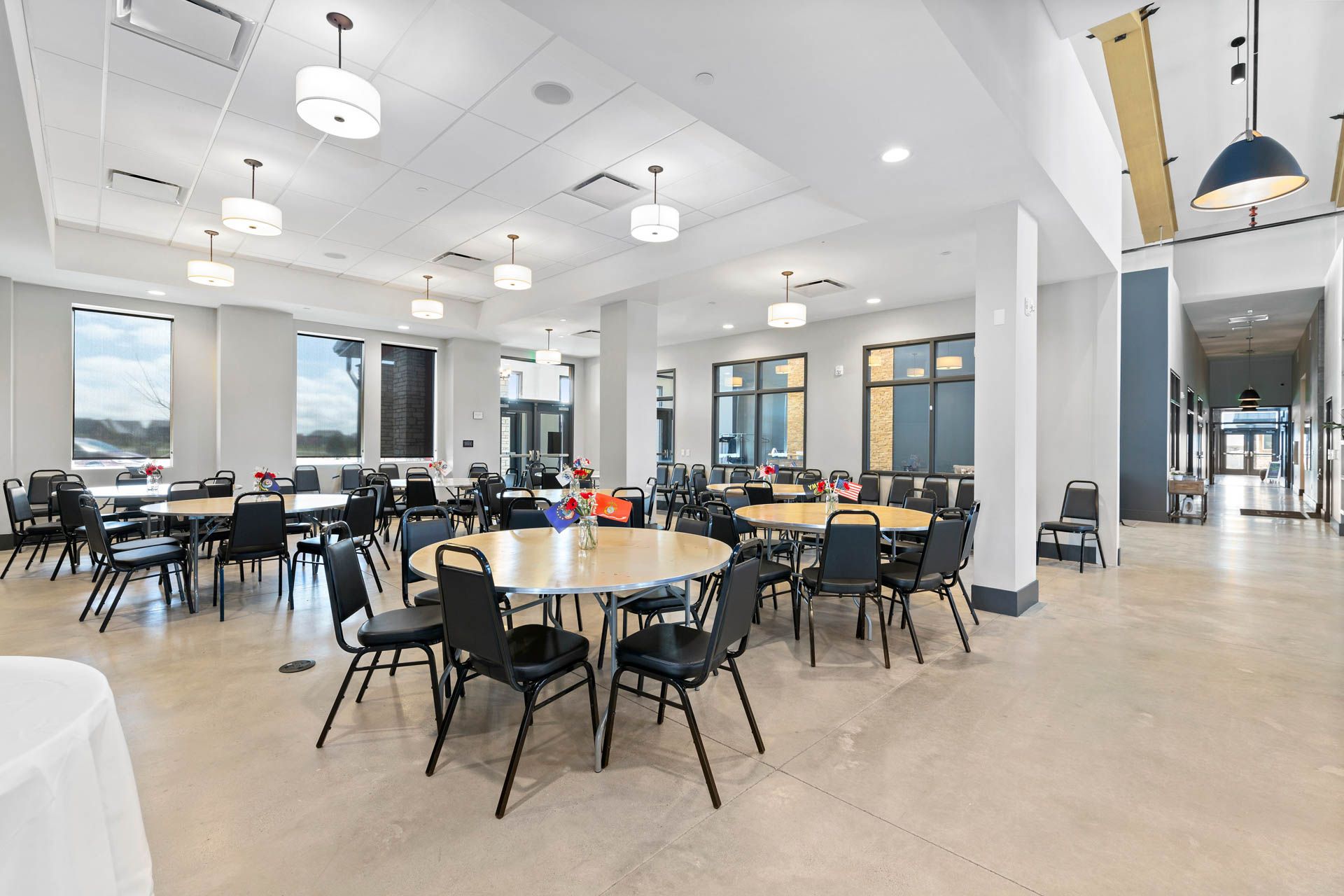 The Retreat boasts an exclusive 10,000 sq. ft. clubhouse with a state-of-the-art fitness facilities.