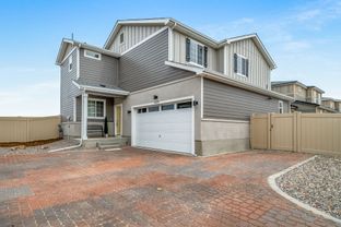 Griffin - Green Valley Ranch: Aurora, Colorado - Oakwood Homes