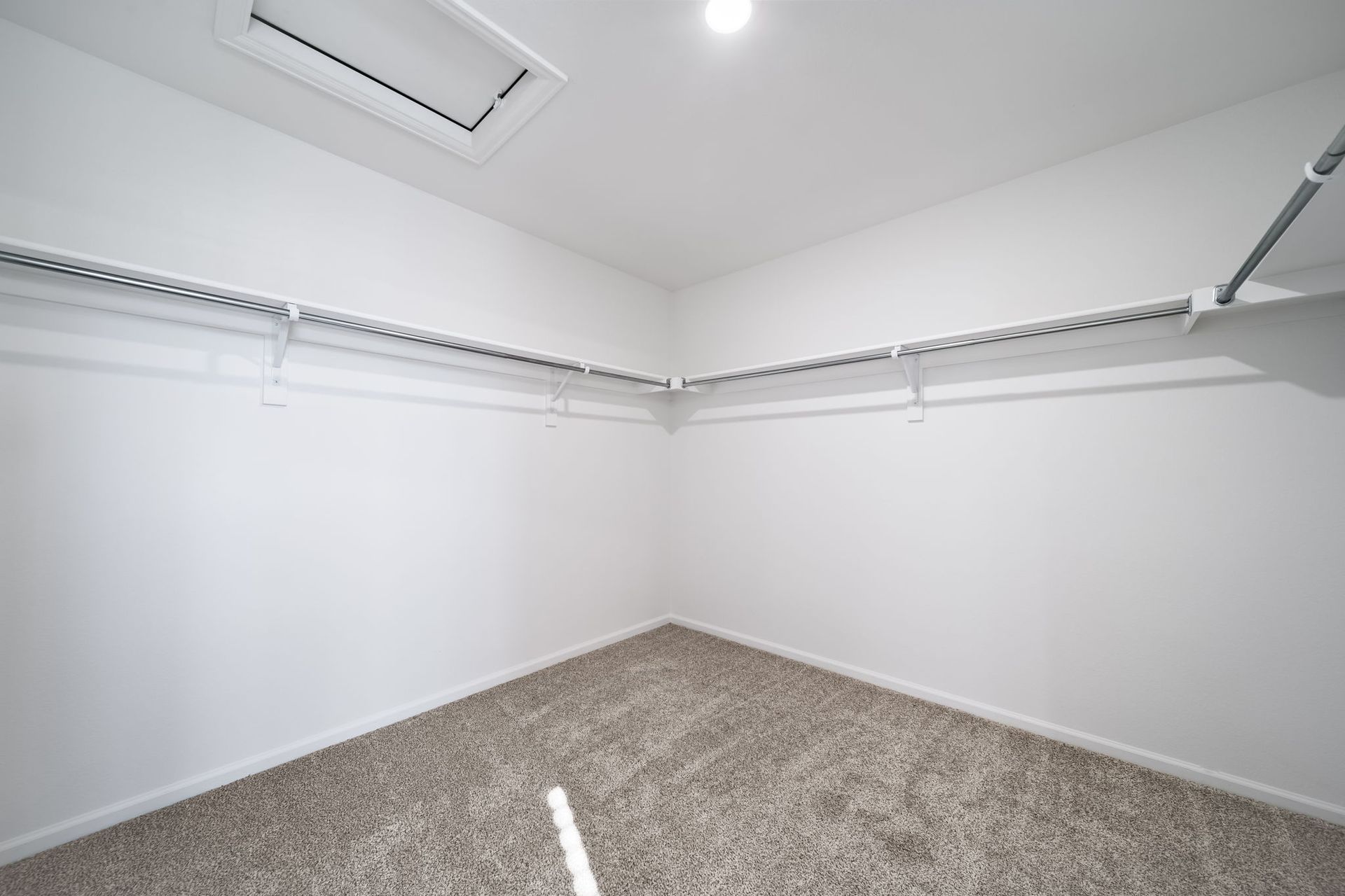 Neo primary closet